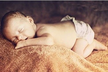 Newborns with what kind of diapers