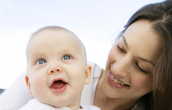 Infant diapers washing and disinfecting method